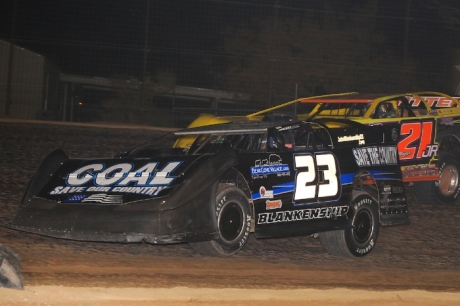 John Blankenship heads to victory. (jimrosasphotography.com)