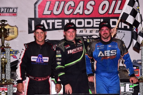 Winner Jimmy Owens (center) in victory lane. (rickschwalliephotos.com)