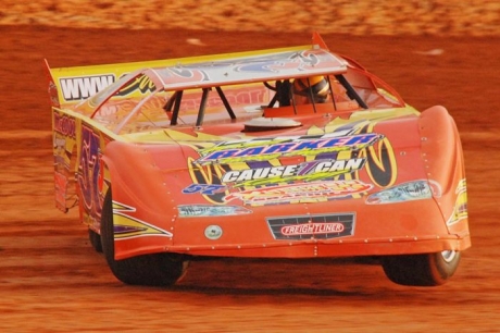 Bub McCool tunes up his No. 57j June 21 at Whynot. (customcreationsgraphics.com)