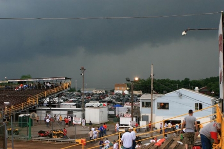 Stormy skies at Lernerville. (pbase.com/cyberslash)