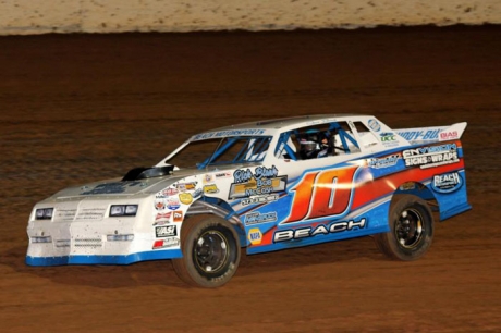 Steve Beach ran in the street stock division most of 2016. (cbracephotos.com)