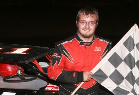 Schlenk visits victory lane. (freezeframephotos.net)