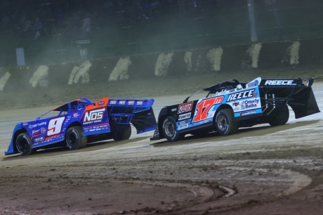 Nick Hoffman (9) and Dale McDowell (17m) run midpack during the Dream. (joshjamesartwork.com)