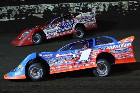 Bobby Pierce (32) battles winner Brandon Sheppard (1). (joshjamesartwork.com)