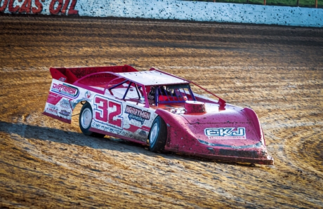 Robbe Ewing wheels around Lucas Oil Speedway. (gsstanekracingphotography.smugmug.com)